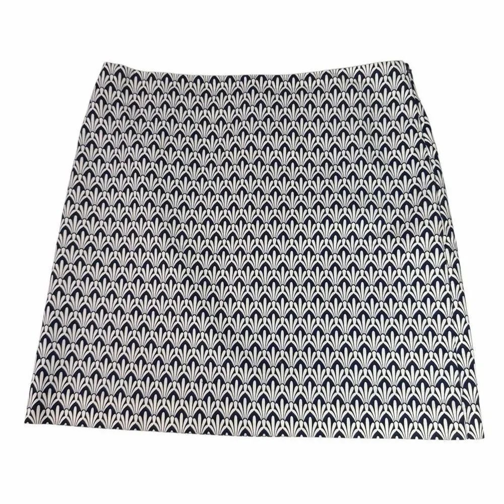 Talbots Women’s size 12 Straight Skirt Blue Cream